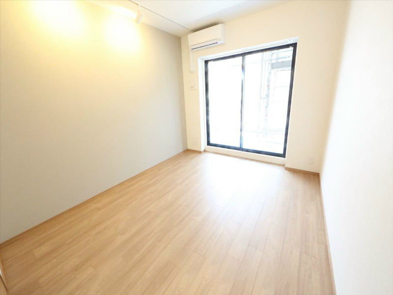 その他部屋・スペース　洋室9.6帖　エアコン完備　南面バルコニー