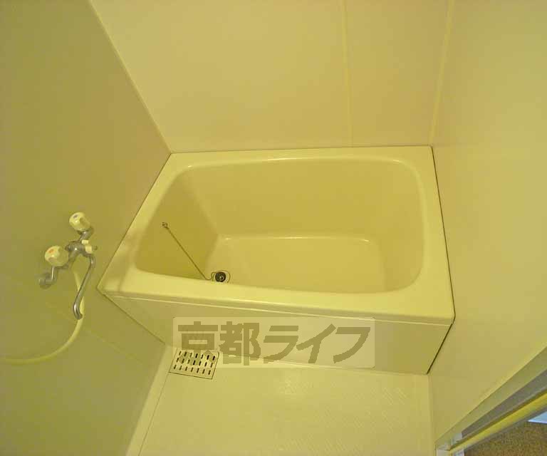 バス・シャワールーム　綺麗なお風呂です。