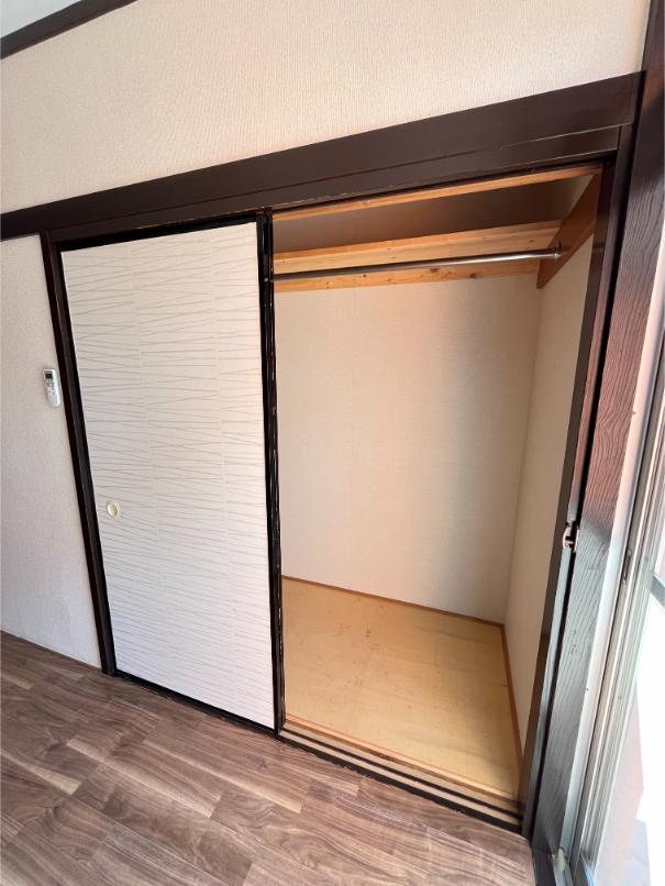 収納　押入れに見えてクローゼット仕様です。
