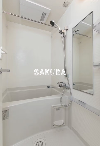 バス・シャワールーム　雨の日でも安心の浴室乾燥機付きです♪