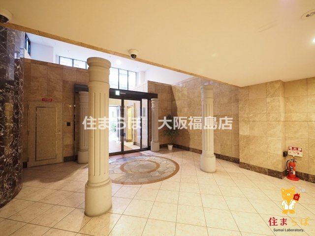 エントランス　「暮らしの設計図は、ここから始まります。」