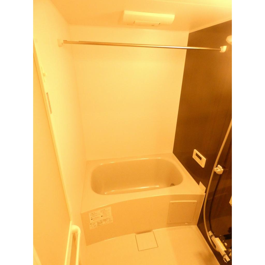 バス・シャワールーム　ゆったり過ごせるお風呂です