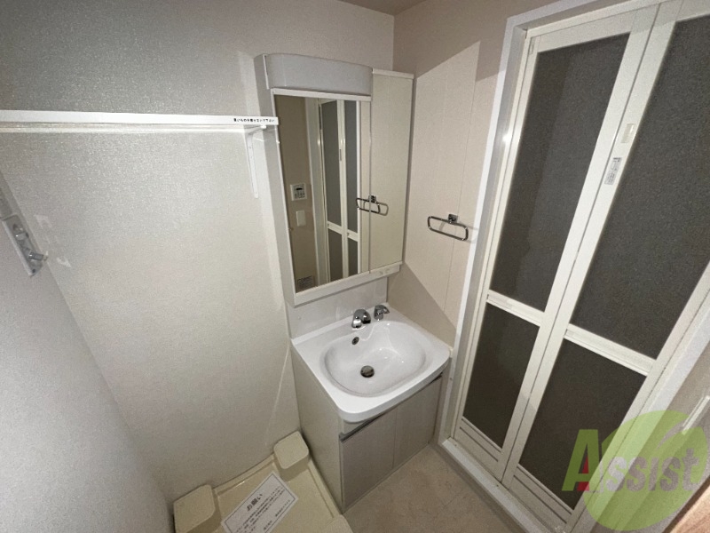 洗面設備　朝の身支度に便利です