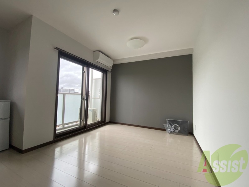 居室・リビング　９．６帖の広々とした解放感のある１Ｒです。