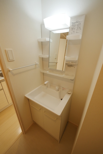 洗面設備　★人気の独立洗髪洗面化粧台で朝の準備にも便利ですね★