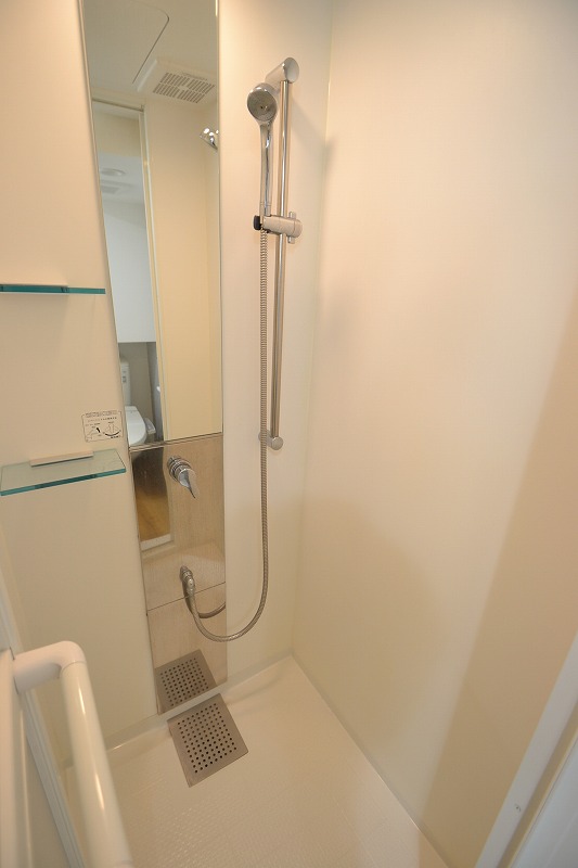 バス・シャワールーム　※写真はイメージです。室内は現状を優先とします