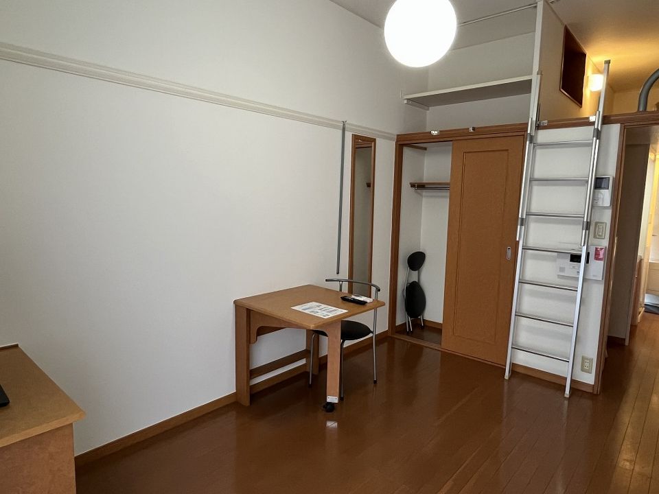 その他　2階は絨毯仕様です。