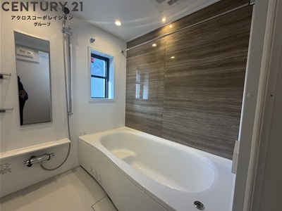 バス・シャワールーム　浴室乾燥機付きです