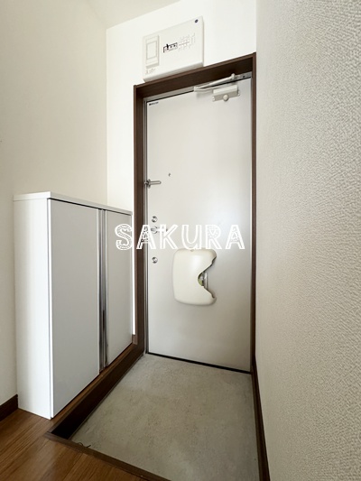 玄関　便利なカウンター型シューズボックス♪