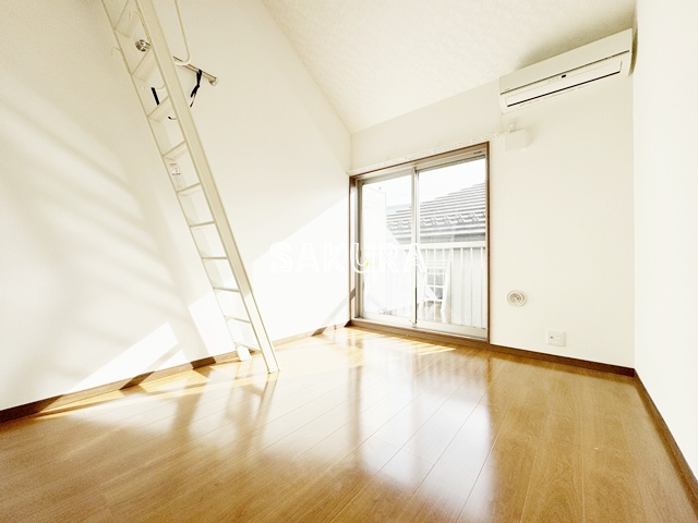 居室・リビング　開放感のあるゆったりとしたお部屋です♪