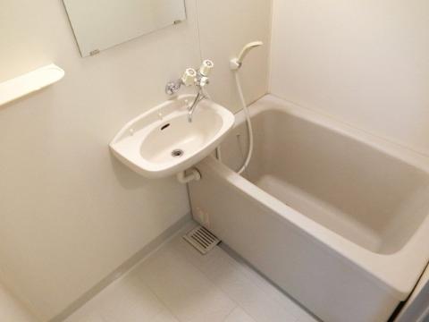 バス・シャワールーム　バス