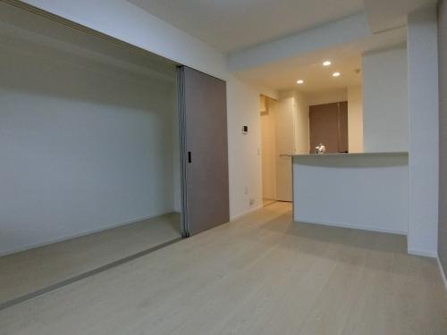 居室・リビング　家具の配置がしやすいリビングですね