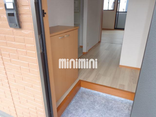 玄関　モニターホン＆下駄箱完備の玄関スペースです