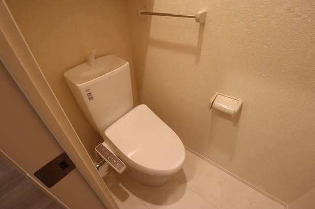 トイレ　トイレ　温水洗浄暖房便座