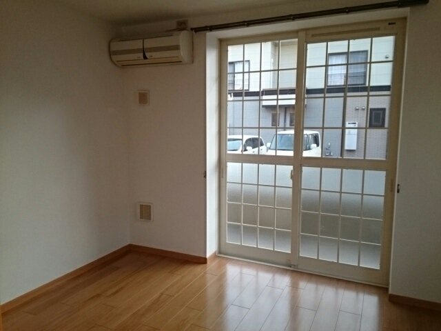 居室・リビング　ゆったりとした居間です