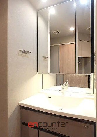 洗面設備　※同マンション別室参考写真