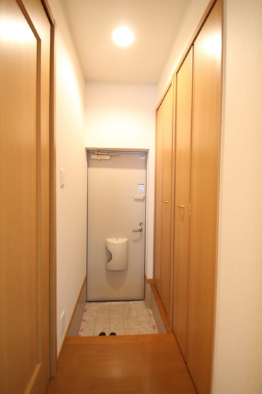 玄関　※他号室の写真です