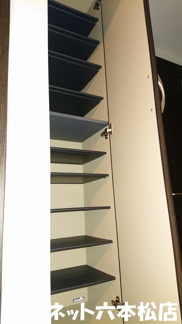 その他部屋・スペース　天井高のシューズボックスです