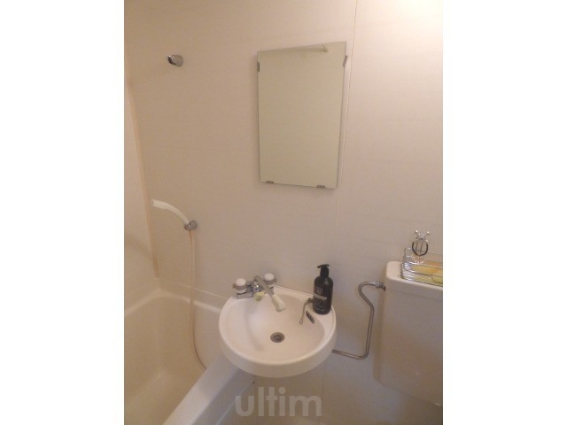 洗面設備　※同タイプの他のお部屋です