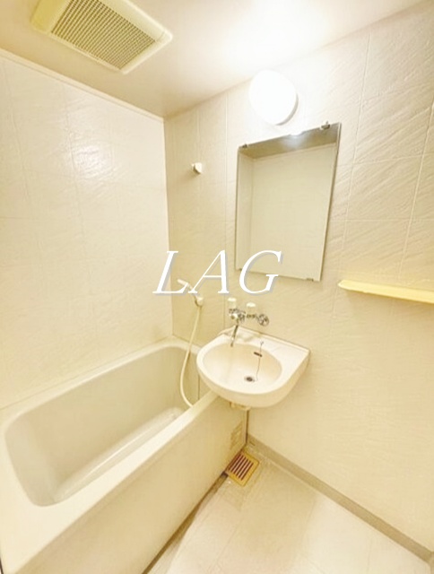 バス・シャワールーム　お風呂です。