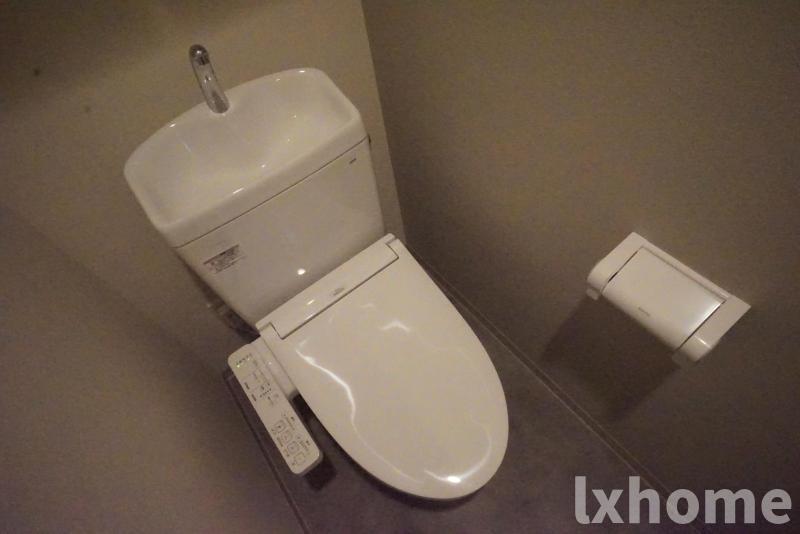 トイレ　落ち着いたトイレです