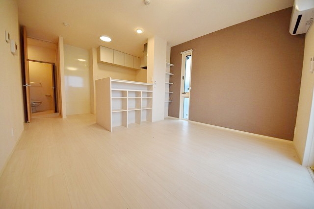 居室・リビング　※別棟同間取りの写真参照