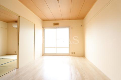 居室・リビング　同物件別部屋です。