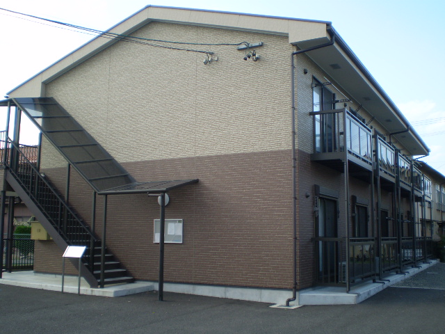 建物外観　バルコニー側を南南東方向より撮影