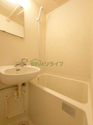 洗面設備　別部屋の参考写真となります