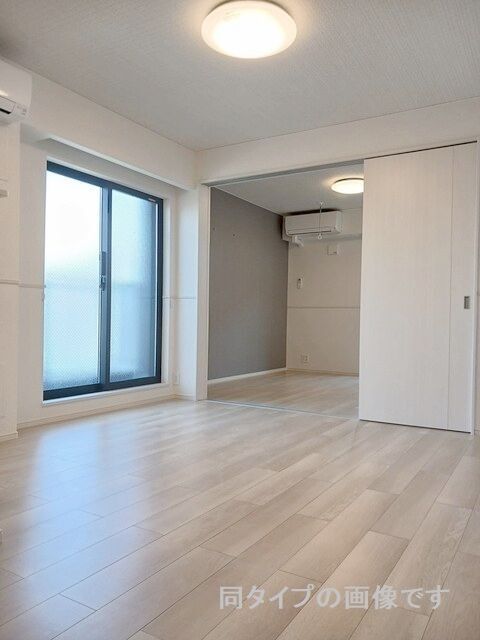 居室・リビング　同施工参考画像