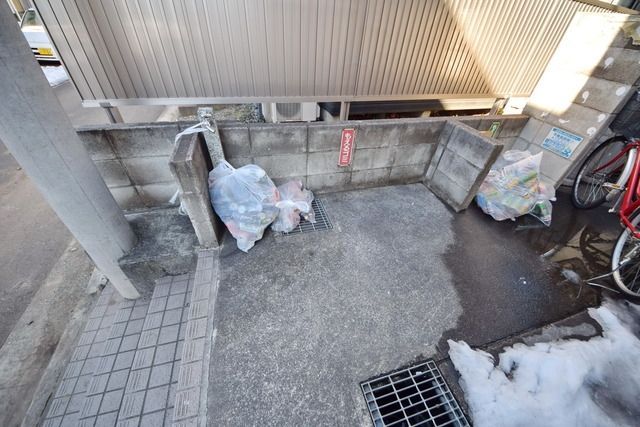 その他　ごみ置き場（その他）まで10m