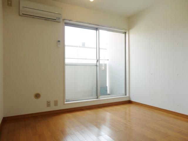 居室・リビング　別号室写真