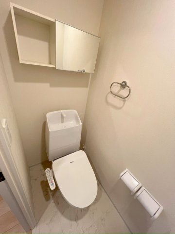 トイレ　清潔感のあるトイレです