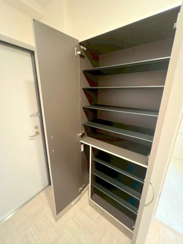 玄関　シューズボックス