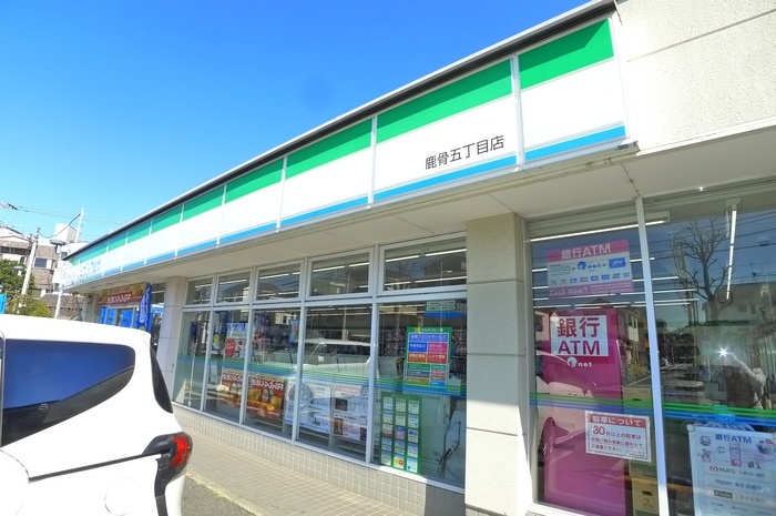 コンビニ　ファミリーマート（コンビニ）まで375m