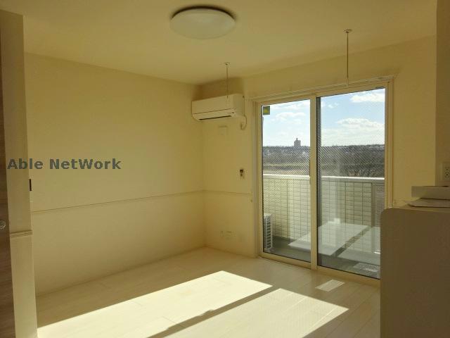 居室・リビング　同型モデル