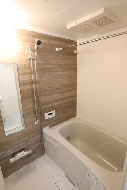 バス・シャワールーム　浴室　追い焚き・浴室乾燥機付き