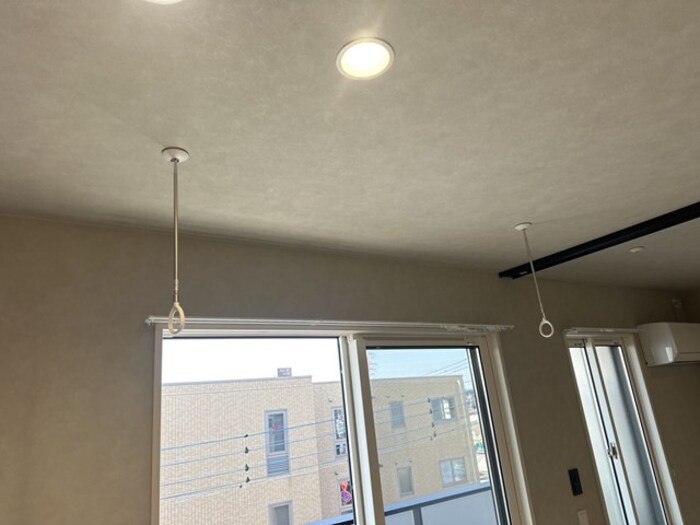 ロビー　室内物干し