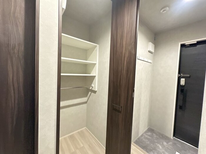 収納　廊下収納