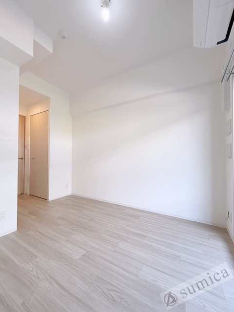 その他設備　内装色が異なります