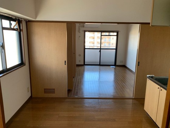 居室・リビング　※別部屋の写真です