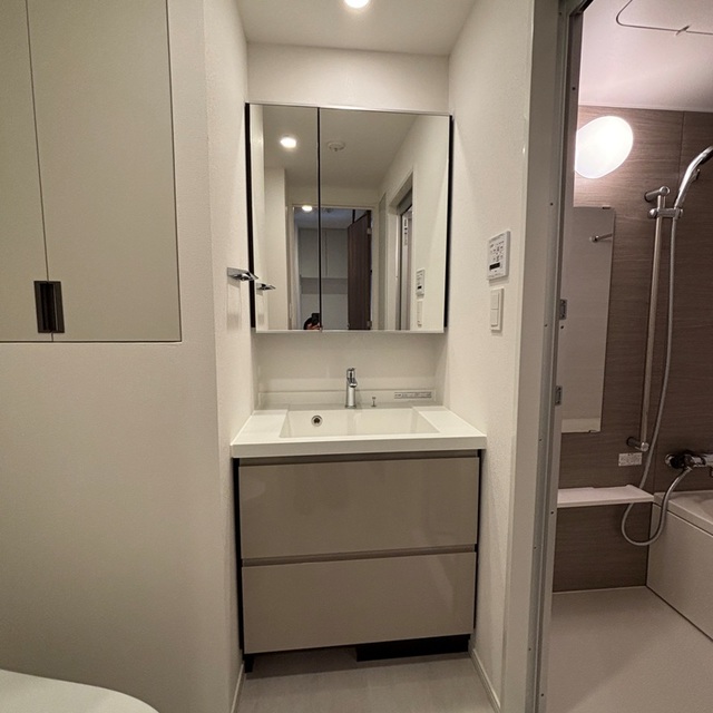 洗面設備　※写真は同タイプ住戸です。