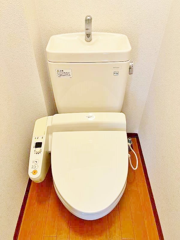 トイレ　★温水洗浄便座付きトイレ★