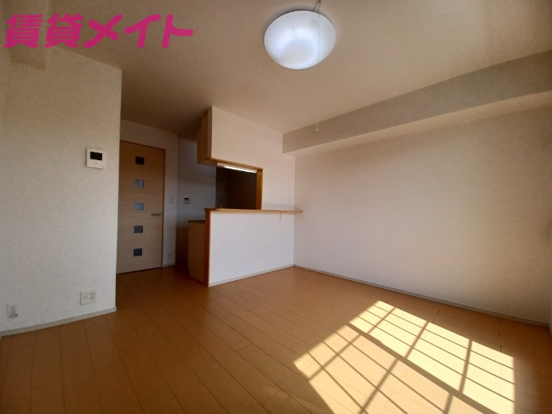 居室・リビング　同型参考写真