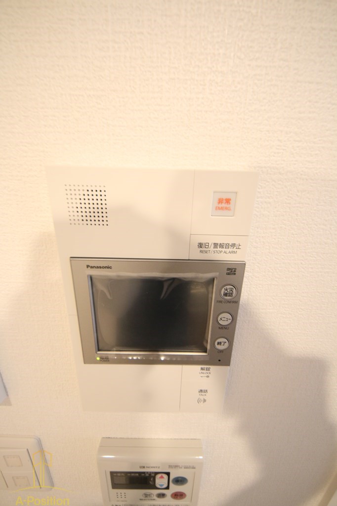 セキュリティ　セレニテ難波ミラク弐番館