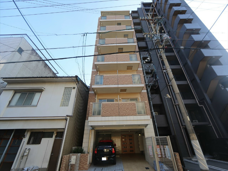 建物外観　外観　防犯カメラ付　オートロック　宅配ＢＯＸ