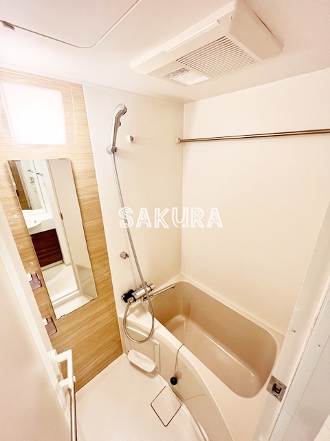 バス・シャワールーム　嬉しい浴室乾燥機付き♪