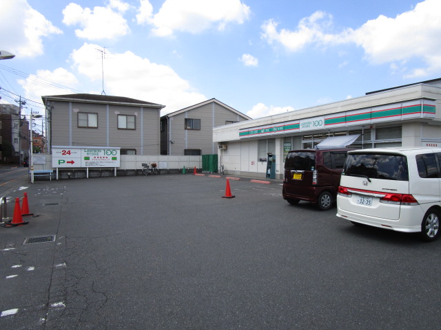 コンビニ　ローソンストア100東村山久米川町店（コンビニ）まで211m