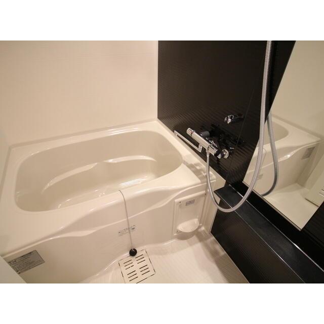バス・シャワールーム　?