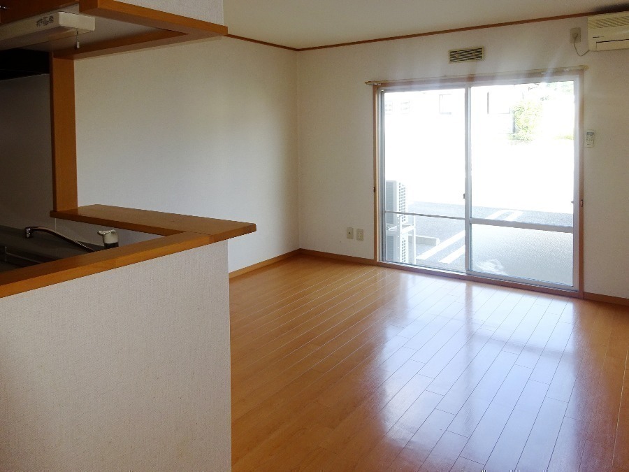 居室・リビング　きれいな部屋